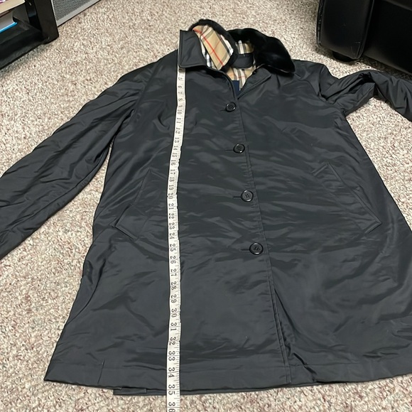 Burberry wear 2 ways - winterized wool camel hair insert and waterproof outer - Picture 8 of 16